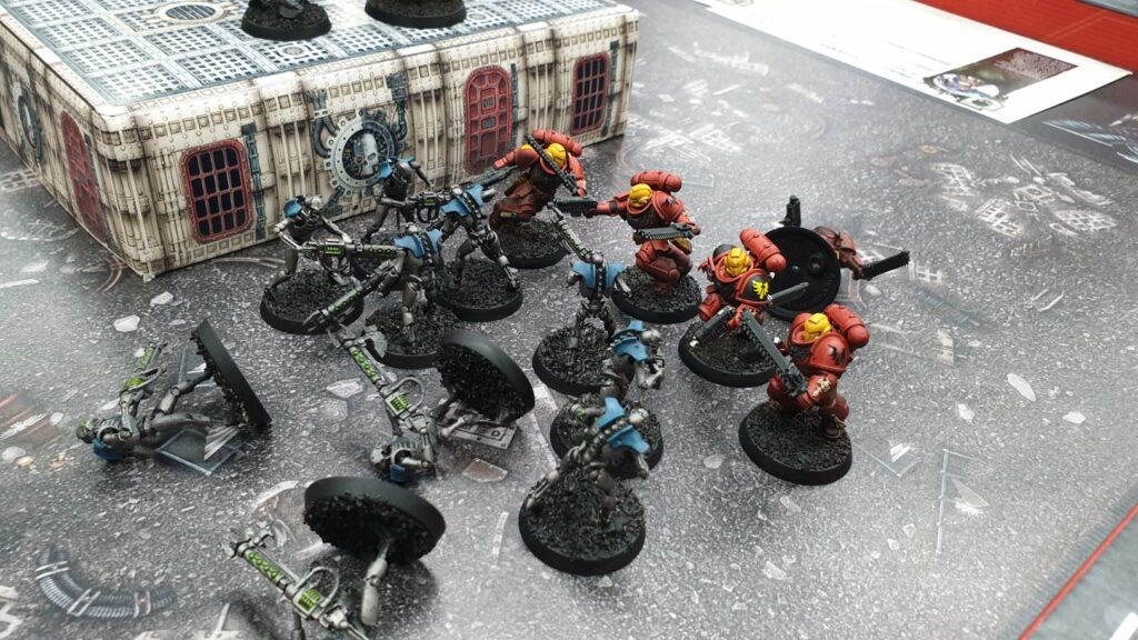 necrons space marines attack